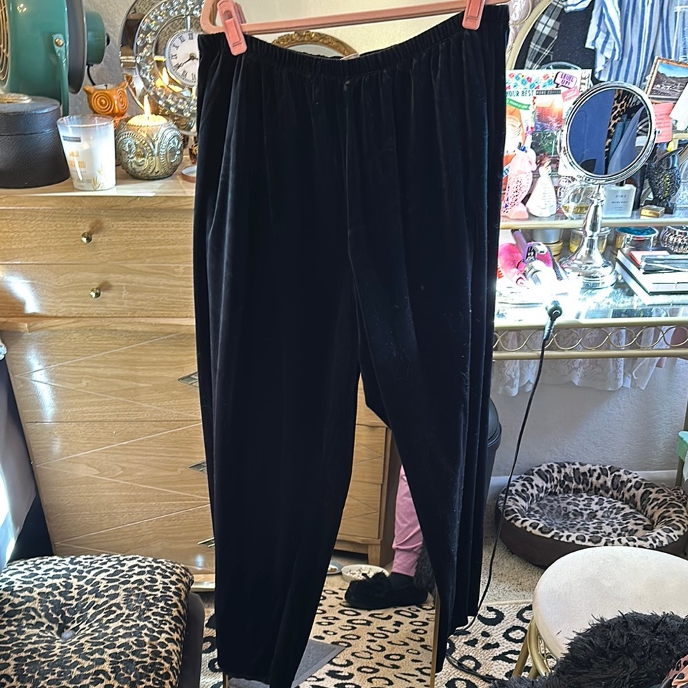 Plus size wide leg velour pants. Size 3x
